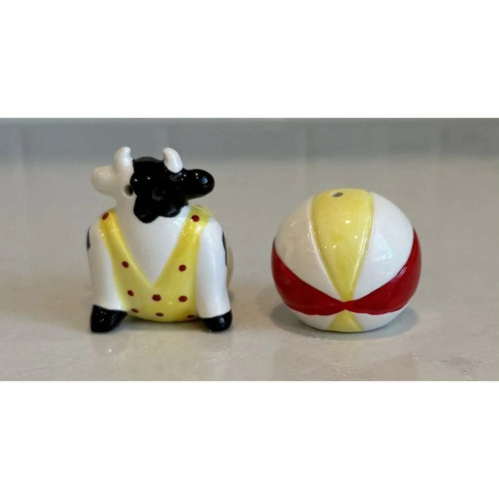 Vtg Clay Art‎ Miniature, Cow and Beach Ball Salt and Pepper Shakers, Mini S&P